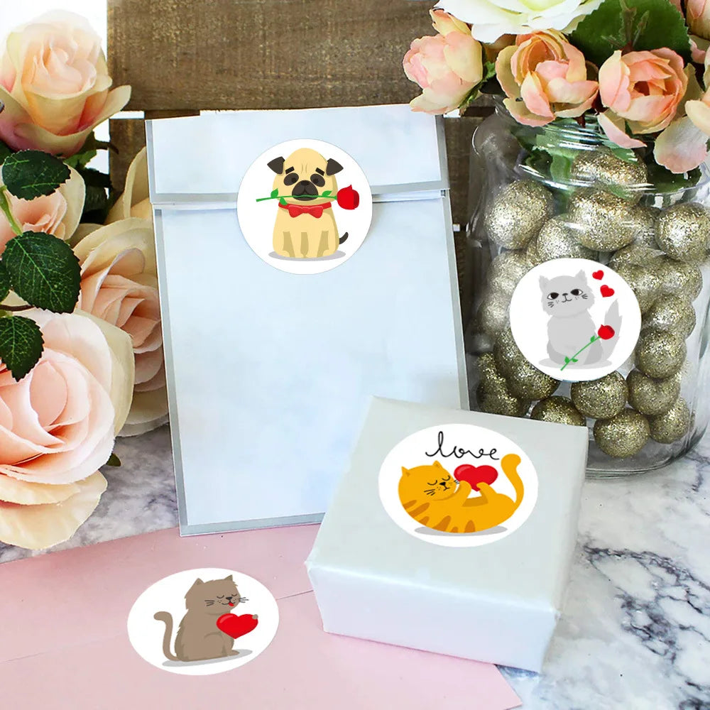 500 / roll Cute Cartoon Animal Dog Cat Sticker Gift Wrap Label Valentine's Day Decoration Self-adhesive Office Stationery